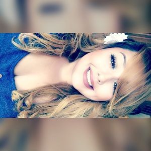 Meet your Posher, Ana