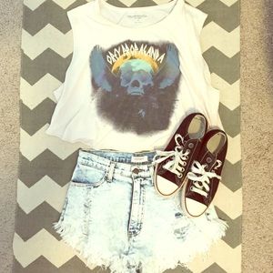 Obey Cream Cut Off Crop w/Skull Design SZ M