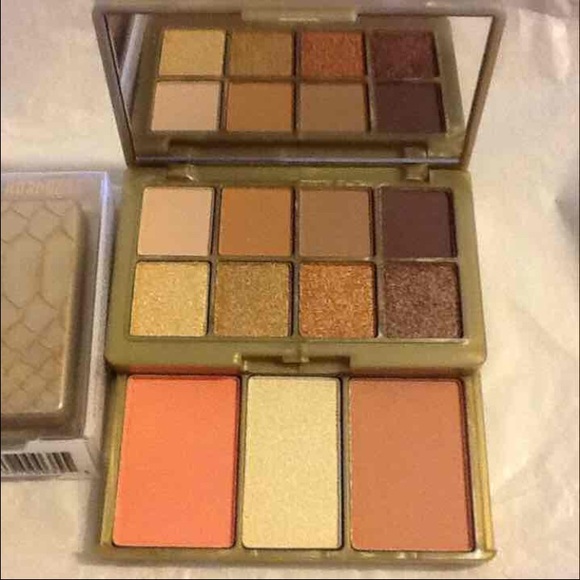 Khroma Kourtney Kim Khloe Beauty Set of 3 Palettes - Picture 2 of 4