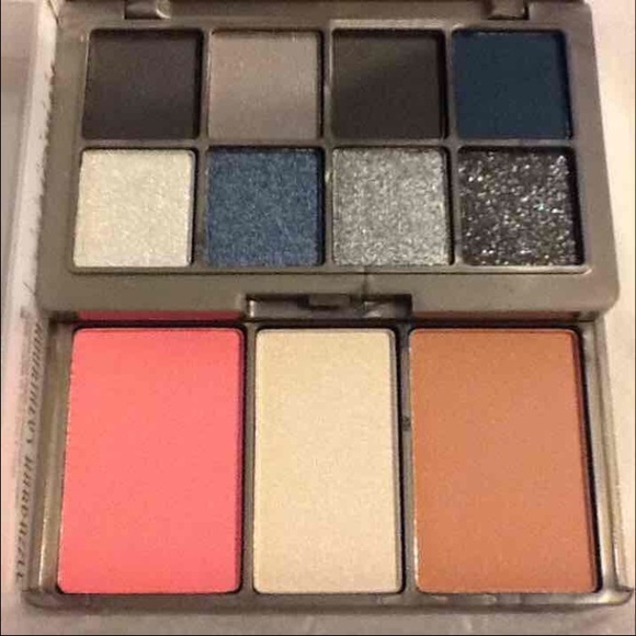 Khroma Kourtney Kim Khloe Beauty Set of 3 Palettes - Picture 3 of 4