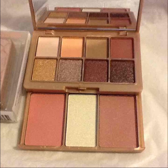 Khroma Kourtney Kim Khloe Beauty Set of 3 Palettes - Picture 4 of 4