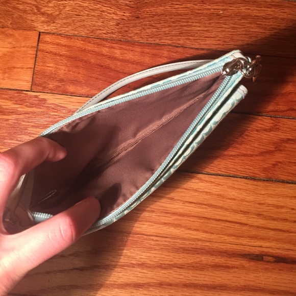 Coach Wristlet - Picture 3 of 4