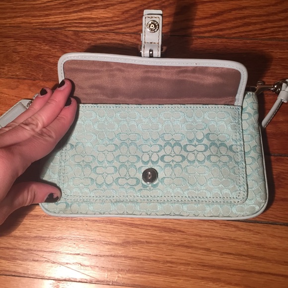Coach Wristlet - Picture 4 of 4