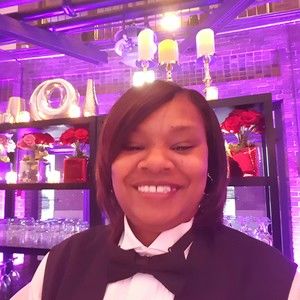 Meet your Posher, Sharon