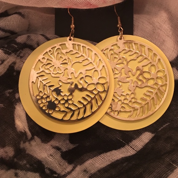 Butterfly and flowers earrings