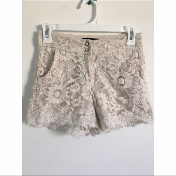 Cream lace shorts