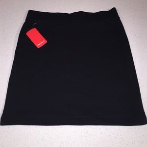 NWT Forever 21 black stretch skirt Sz M
