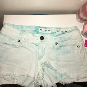 Bullhead size 1 "frayed short short" pacsun