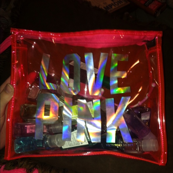 PINK BAG + 24 BATH AND BODY WORKS HAND SANITIZERS