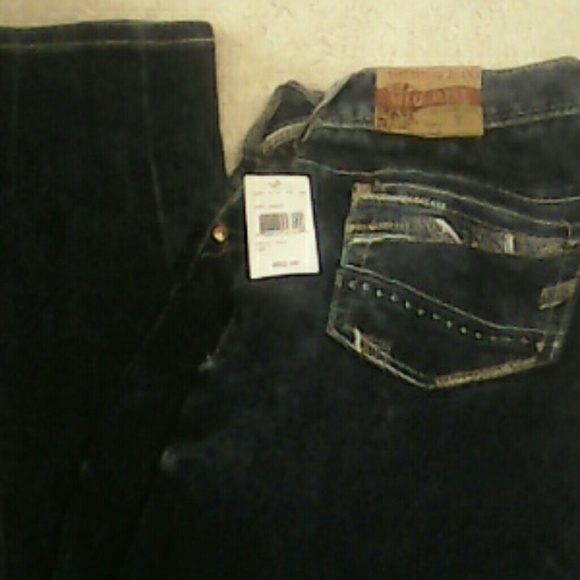 Jeans - Picture 2 of 3