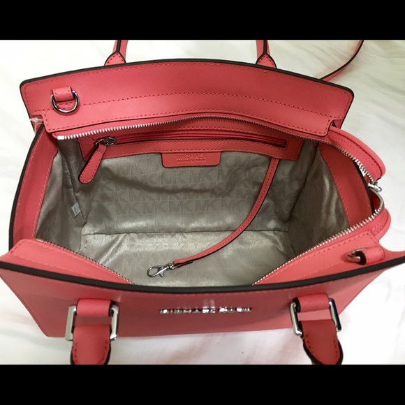 Michael Kors Coral Medium Selma - Picture 2 of 4