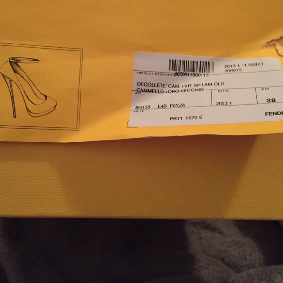 Fendi suede platform heels - Picture 3 of 3