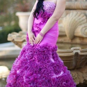 Host Pick🌟💜💕Jovani Fushia Prom gown💕💜