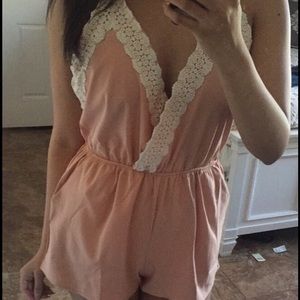 Backless romper with crochet trim💗
