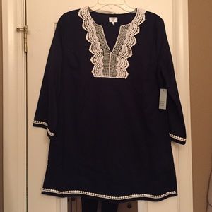 NWT Crown & Ivy tunic