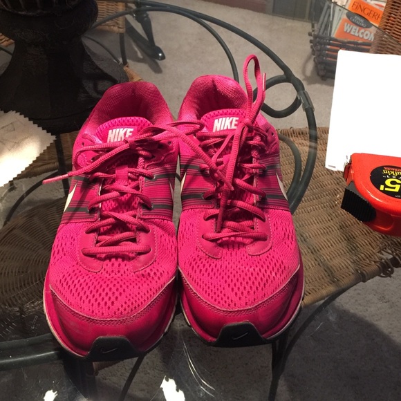 Nike Zoom tennis shoes