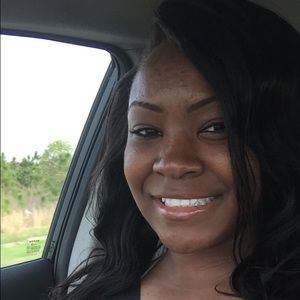 Meet your Posher, Jamesha