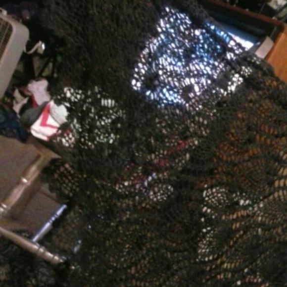 shawl - Picture 3 of 4