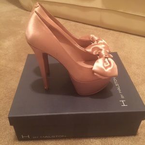 Gorgeous H by Halston platform satin shoes