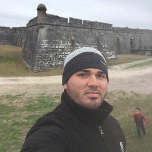 Meet your Posher, Pedro