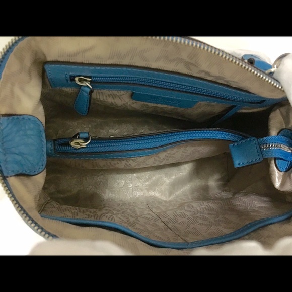 Michael Kors Riley Small Satchel - Picture 3 of 4