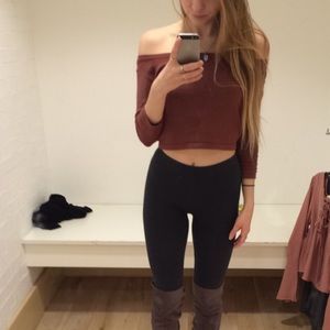 X SOLD X Off the shoulder