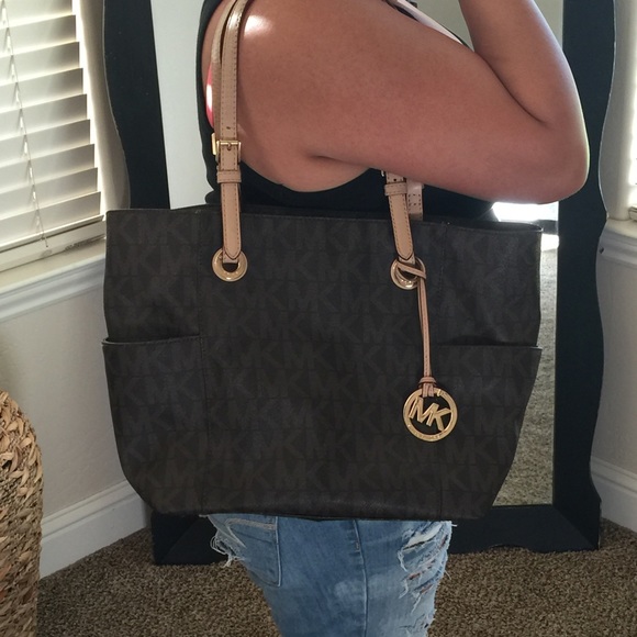 Michael Kors Signature tote