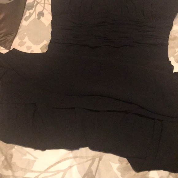 Gorgeous LIttle black dress. - Picture 6 of 7