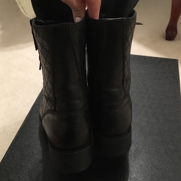 💯% Authentic Chanel Combat Lacs up high boots - Picture 2 of 4