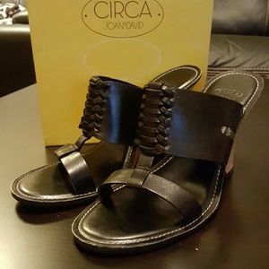 Platform sandals in black leather