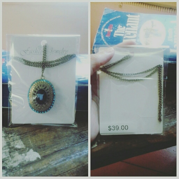 SALE!!! Vintage Style Long Necklace - Picture 3 of 3