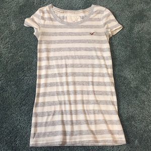 Hollister T shirt