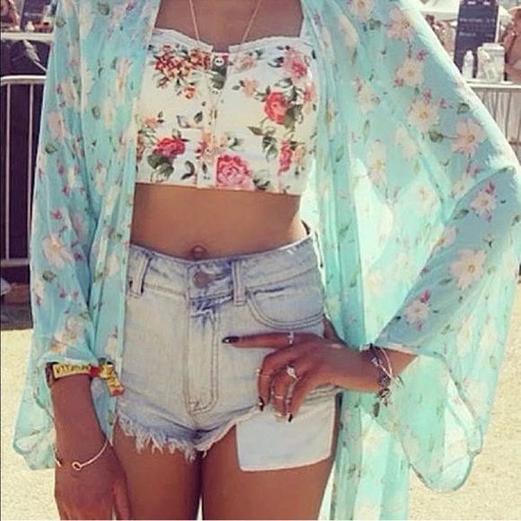 Very elegant sheer cardigan😍