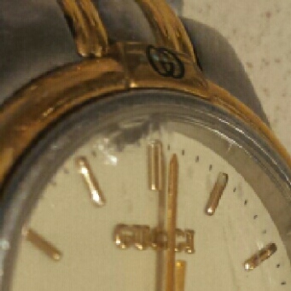 Gucci Quartz Ladies Watch - Picture 4 of 4