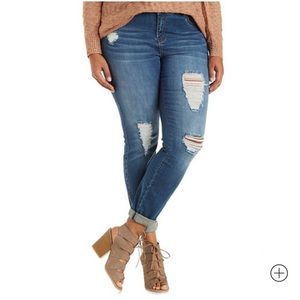 Skinny dark blue jeans