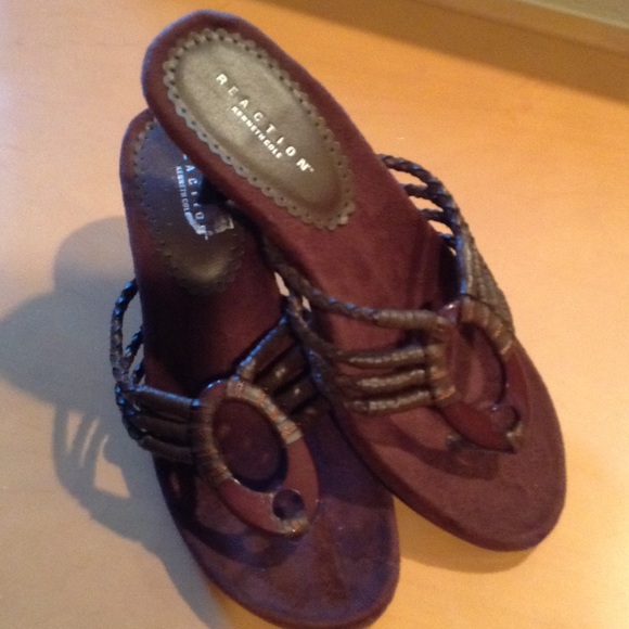 Shoes - Picture 2 of 4