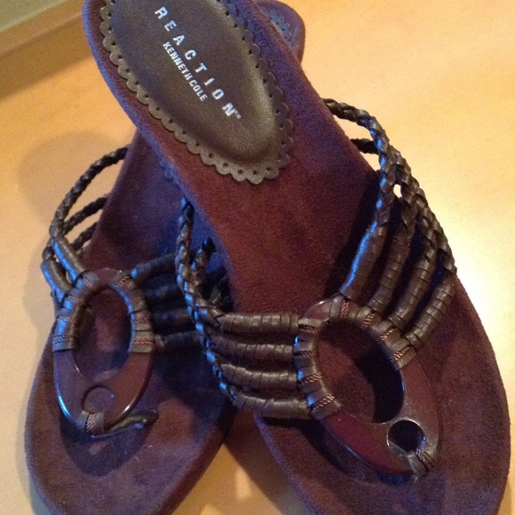 Shoes - Picture 4 of 4