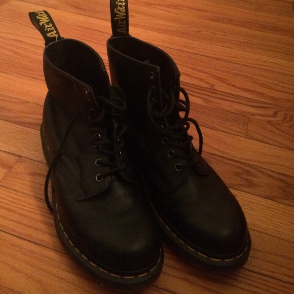 DR. Martens