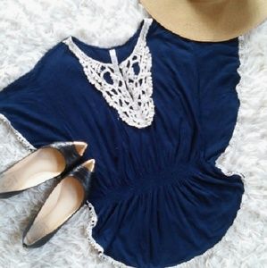 Price drop🎉Sinched navy blue boho blouse