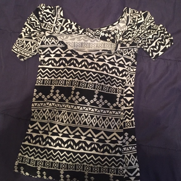 Aztec tee - Picture 2 of 3
