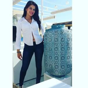 Meet your Posher, Sharon