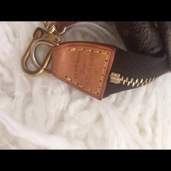 🚫SOLD🚫Louis Vuitton Pochette - Picture 2 of 4