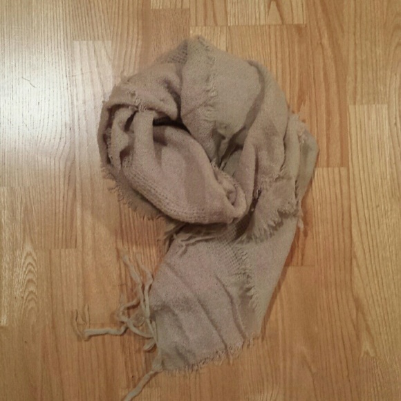 Hand wooven in California scarf - Picture 1 of 2
