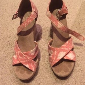 Spring wedges