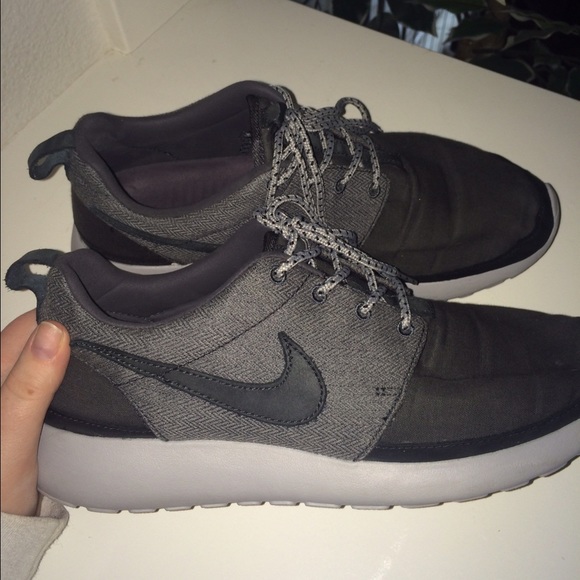 Nike roshes