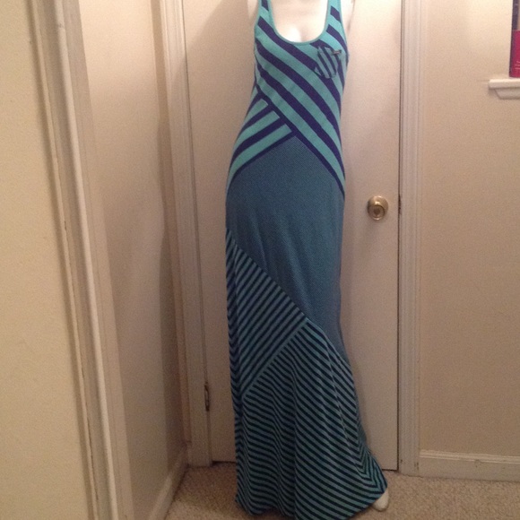 GUESS Belizia Striped Maxi Dress