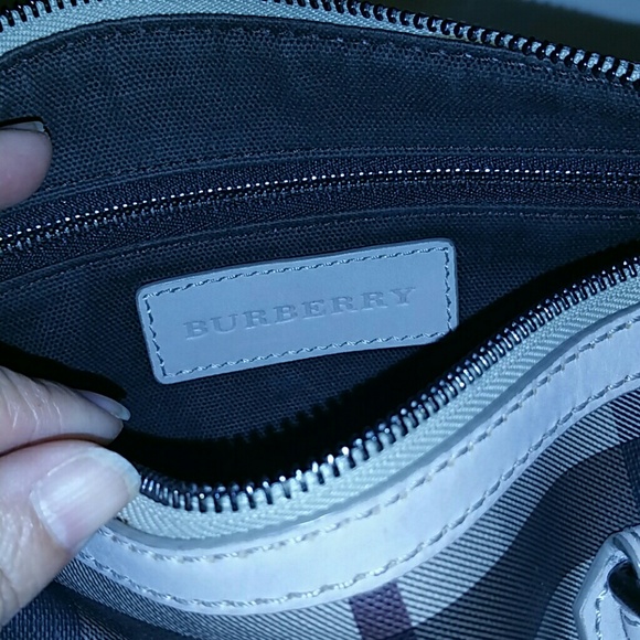 Burberry purse - Picture 2 of 4