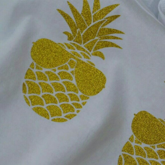 << Pineapple Sunglasses Summer Tank >> - Picture 2 of 2