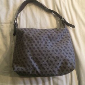 Dooney & bourke bag