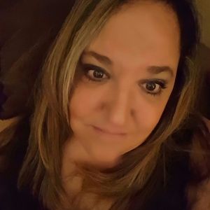 Meet your Posher, Valarie